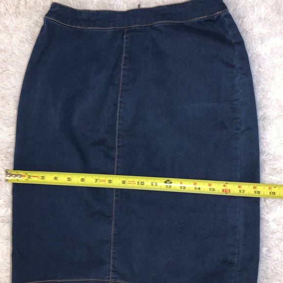 Woman jean pencil skirt - Picture 8 of 11